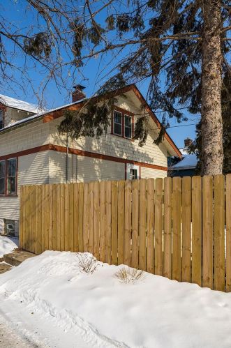 1082 Englewood Ave, Saint Paul MN 55104-1410 exterior