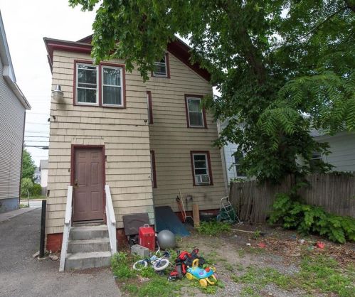 586 Smith St, Providence RI  02908-4327 exterior