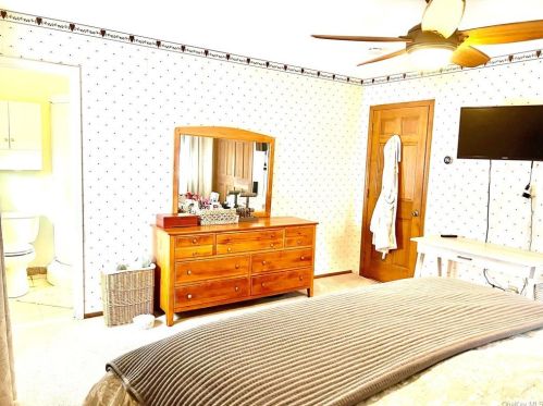 149 Freezer Rd, Middletown NY 10941-1821 exterior