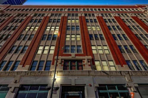 732 Financial Pl, Chicago IL  60605-1708 exterior