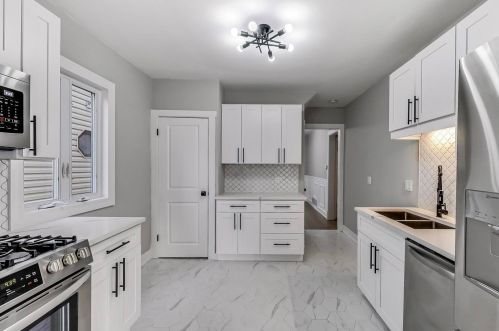 6507 Raven St, Chicago IL  60631-2517 exterior