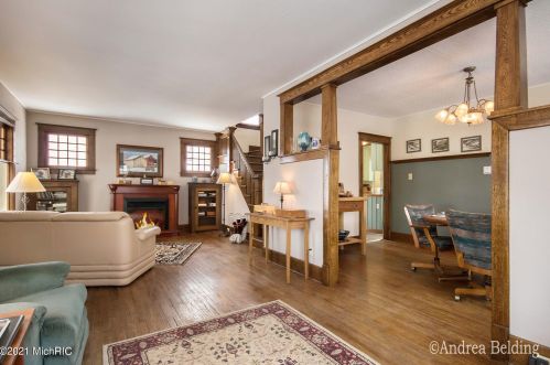 211 Liberty St, Belding MI 48809-1733 exterior