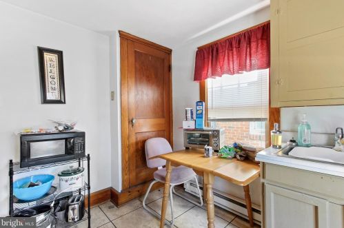 406 Fulton St, Hanover PA 17331-2723 exterior