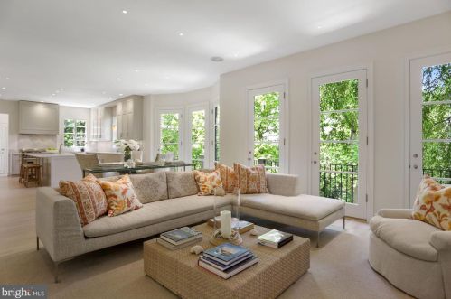 3020 Chain Brg Rd, Washington DC 20016-3410 exterior