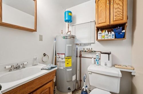 352 Garnet Way, Pittsburgh PA 15224-2005 exterior