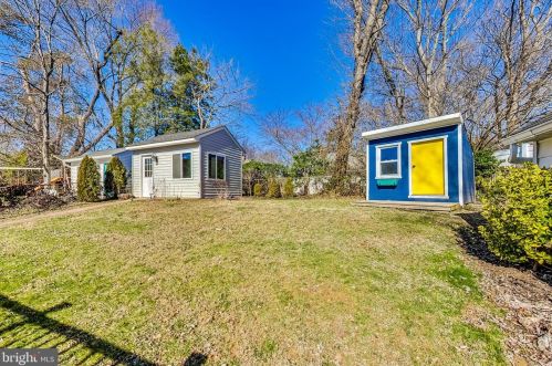 903 Robin Rd, Silver Spring MD  20901-1872 exterior