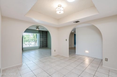 7431 Ln Cienega Dr, Tucson AZ 85712-1423 exterior