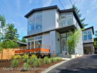 11338 40th Ave, Seattle WA  98125-5723 exterior