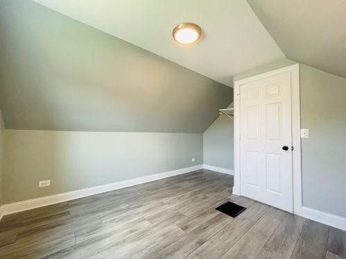 3040 55 St, Chicago IL 60632-4738 exterior