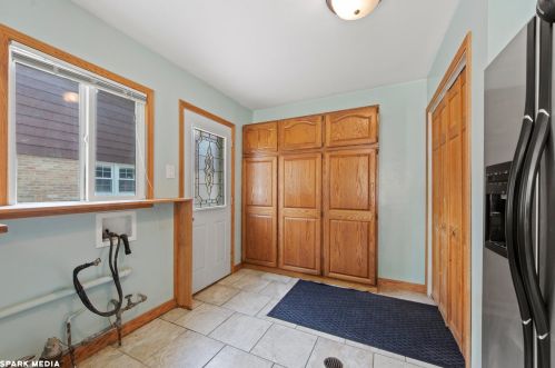 11650 Sacramento Dr, Chicago IL 60803-5889 exterior