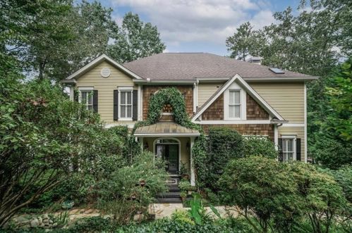 30 Lakeshore Dr, Duluth, GA 30096-3025