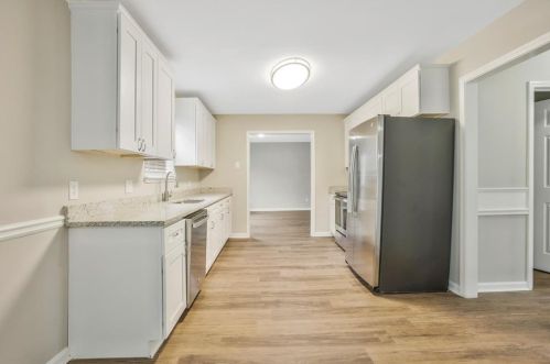 1587 Smithson Dr, Lithonia GA  30058-6157 exterior