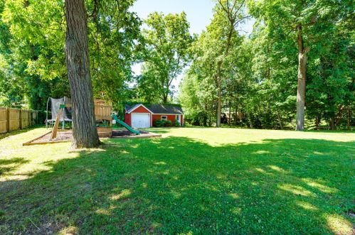 2206 Frst Dr, Kalamazoo MI 49002-6442 exterior