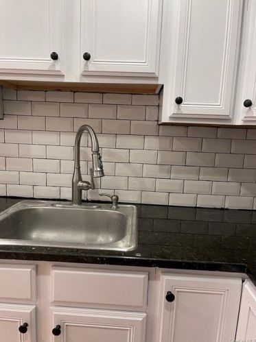 2418 Seymour Ave, Bronx NY 10469-3017 exterior