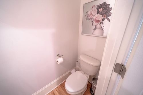 2810 Darby St, Atlanta GA  30319-3655 exterior