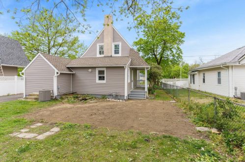 170 Memorial Pkwy, Atlantic Highlands NJ  07716-1655 exterior