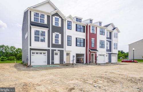 202 Ctr St, Hanover PA 17331-2829 exterior