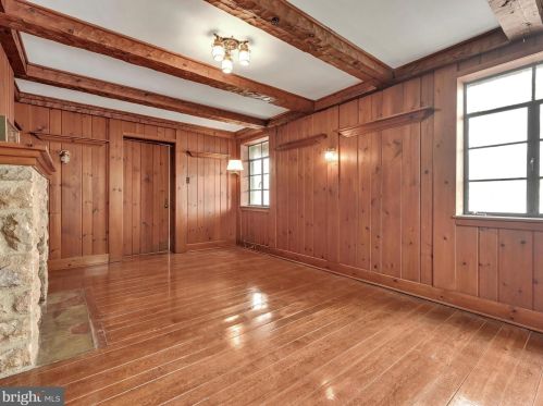 1318 Howard Ave, Primrose PA 17901-3418 exterior