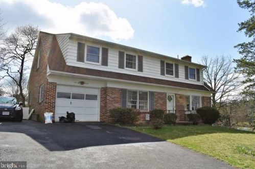 1035 Nissley Rd, Lancaster, PA 17601-1626