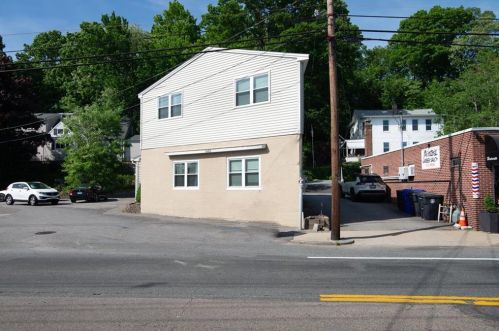 1883 Smith St, Providence RI 02908-1822 exterior