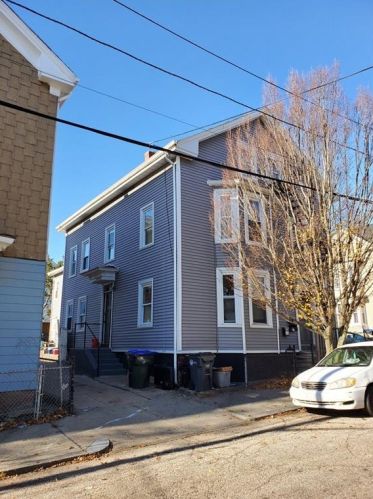 41 Joslin St, Providence RI 02909-2501 exterior