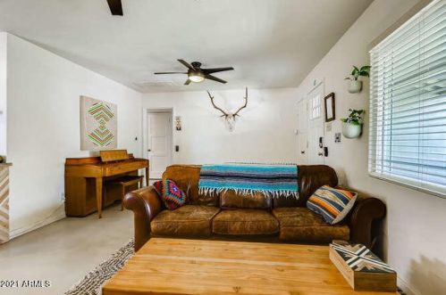 4233 17 Ave, Phoenix AZ 85027-5308 exterior