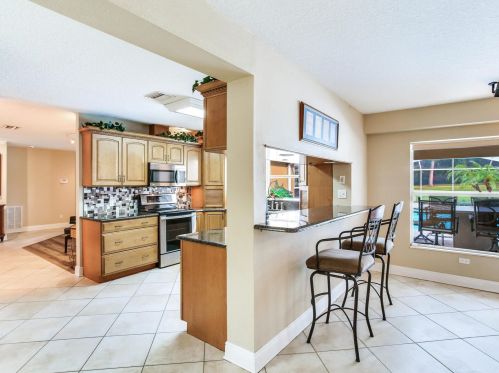 12607 51 St, Tampa FL 33619-1418 exterior