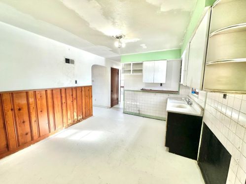 9206 Alpine Dr, Saint Louis MO 63123-4456 exterior