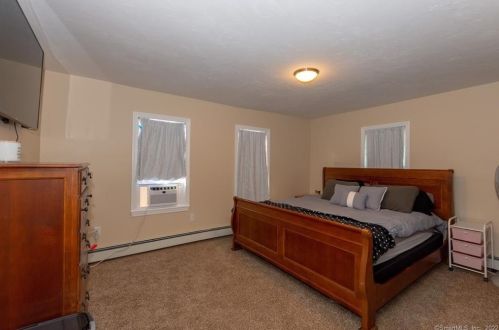 1414 Hartford Pike, Killingly CT 06241-1533 exterior