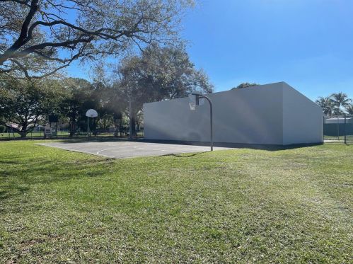 112 Banyan Cir, Jupiter FL 33458-5530 exterior