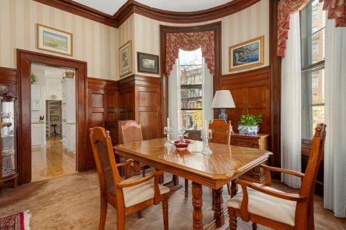 299 Beacon St, Boston MA exterior