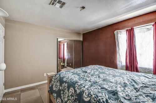 5307 Camelback Rd, Phoenix AZ 85033-1534 exterior