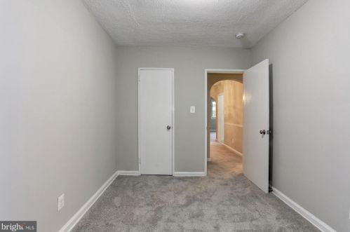 872 Bellevue St, Washington DC 20032-6002 exterior