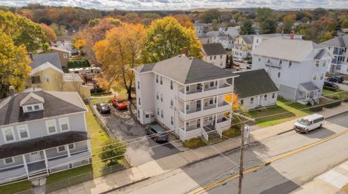 363 Logee St, Woonsocket RI 02895-6031 exterior