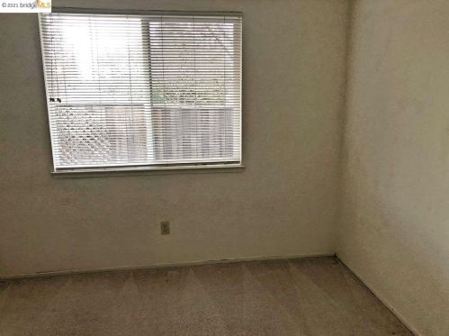 3733 Clayton Rd, Concord CA 94521-2555 exterior