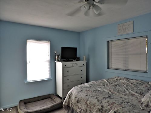 629 Division St, Big Rapids MI 49307-1918 exterior