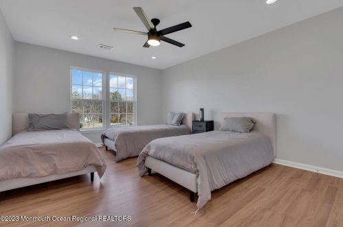 33 Jefferson Ct, Jackson Twp NJ  08527-5159 exterior