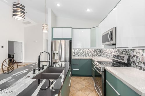 42226 46 Ln, Phoenix AZ 85086-1418 exterior