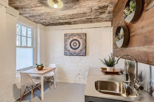 1776 Clifton Rd, Atlanta GA 30307-1252 exterior