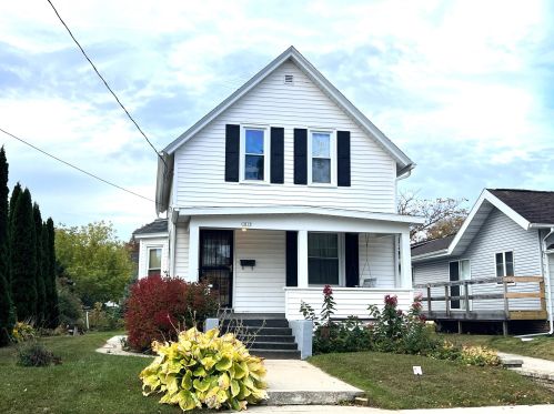 1015 Green St, Manitowoc, WI 54220-6231