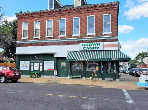 1221 Hebert St, Saint Louis MO 63107-3810 exterior