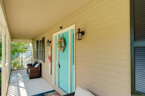 26 Fitzmaurice Cir, Windsor, CT 06095-1133