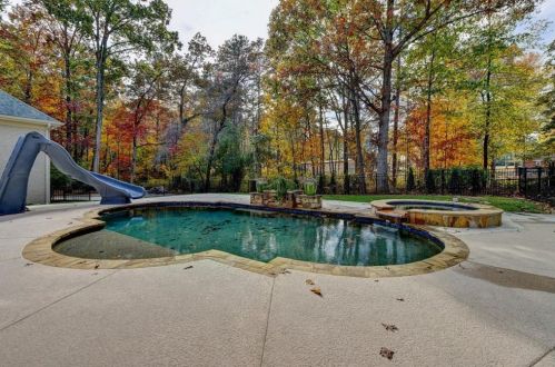 1311 Bridgewater Walk, Lithonia GA  30078-2086 exterior