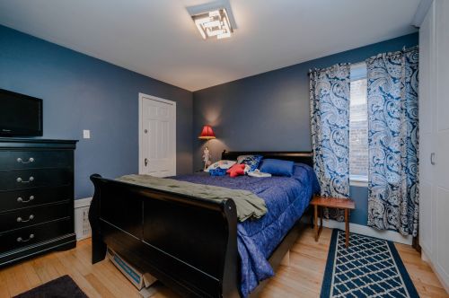 5630 Cullom Ave, Chicago IL 60634-1700 exterior