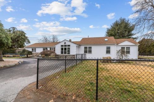 142 Lexington Ave, Providence RI 02904-4413 exterior