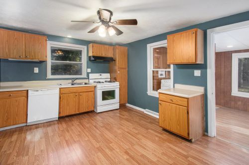 1254 Broadway Ave, Meskegon MI 49441-3530 exterior