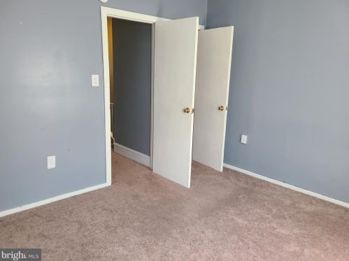 319 Engle St, Chester PA 19013-2509 exterior