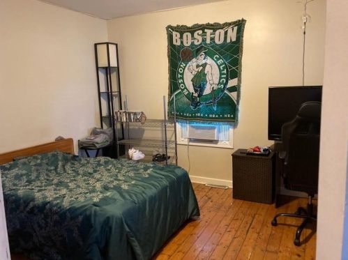 56 Sassafras St, Providence RI  02907-2026 exterior