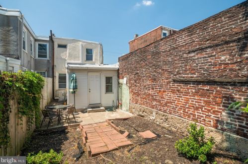 2645 Emerald St, Philadelphia PA 19134-2033 exterior