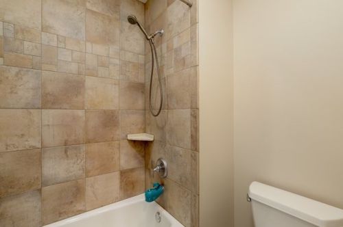 828 Colfax Ave, Elmhurst IL 60126-4535 exterior